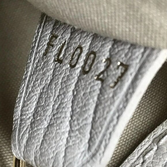 LOUIS VUITTON M95316 Monogram Mini-Lin Bucket PM Shoulder Bag - Picture 11 of 13